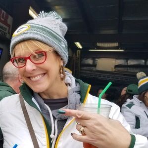 Meet your Posher, Stacy